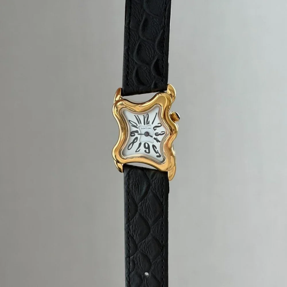 SKU0510 Retro Gold Asymmetrical Women Fashion Watch‎ Stainless steel + gift bag